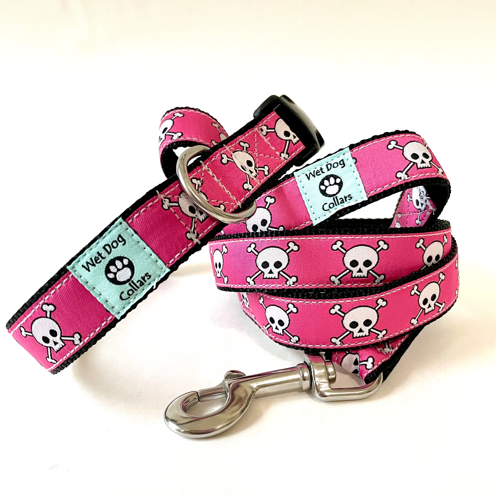 Pink dog leash and collar with skull pattern. Stainless steel hardware for the coastal environment