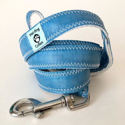 Blue spinnaker sail dog leash with seize proof clip